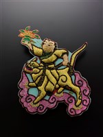 藏品(宜蘭總蘭社藝宣隊銀蔥地雙龍拜塔紋頭旗插件(藍采和))的圖片