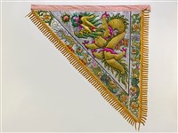 藏品(宜蘭總蘭社銀蔥地龍紋三角旗(左))的圖片