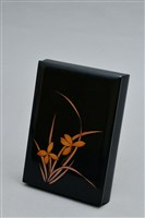 藏品(黑漆蒔繪蘭花紋硯臺盒)的圖片