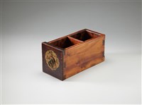 藏品(梳子對開小藥櫃(小櫃子10))的圖片