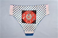 藏品(雙龍搶寶刺繡拼布背兒帶)的圖片