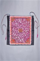 藏品(渦漩紋貼花刺繡背兒帶)的圖片