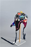 藏品(黑地彩繡虎頭風帽)的圖片