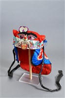 藏品(紅地彩繡虎頭風帽)的圖片