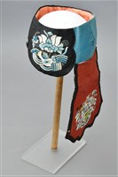 藏品(黑地彩繡花鳥紋短圈童帽)的圖片