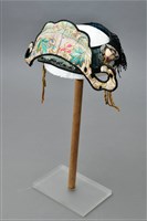 藏品(粉地彩繡葡萄紋鴟鴞短圈童帽)的圖片