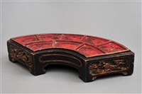 藏品(黑漆貼金扇形漆盒(盒身))的圖片