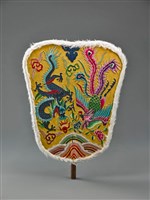 藏品(儀仗—龍鳳日月掌扇)的圖片