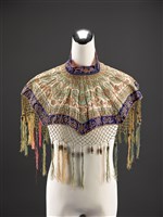 藏品(貼花盤金繡如意雲頭紋雲肩)的圖片