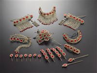 藏品(紅水鑽頭面、銀泡頭面)的圖片