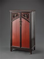 藏品(朱漆雕花櫃)的圖片