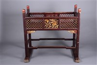 藏品(朱漆雕花嬰兒床)的圖片
