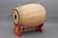 藏品(孟族大桶狀臥鼓)的圖片