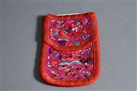 藏品(桃紅地彩繡戲蓮紋雙層荷包)的圖片