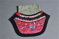 藏品(紅地彩繡花卉紋瓶形荷包)的圖片