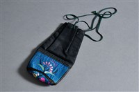 藏品(彩繡蝶戀花紋抽繩荷包)的圖片