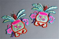 藏品(彩繡如意花瓶紋掛飾組)的圖片