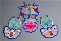 藏品(彩繡花果紋掛飾組)的圖片