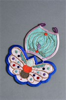 藏品(彩繡花果紋掛飾(左蝶紋))的圖片