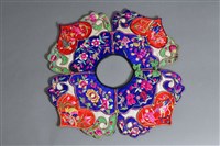 藏品(四瓣彩繡人物紋雲肩)的圖片