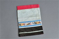 藏品(水藍地緹花絲緞飾褲(右))的圖片