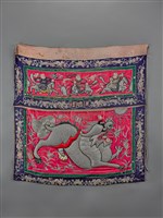 藏品(光德壇洋紅地盤金彩繡四不像紋桌帷)的圖片