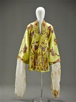 藏品(黃色飾亮片女帔)的圖片