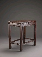 藏品(蔣中正總統辦公室小茶几)的圖片