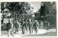 藏品(早期軍旅生活32：官長巡視雲南人民反共志願軍基地營區)的圖片