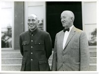 藏品(蔣中正總統與美國海軍上將柯克合影2)的圖片