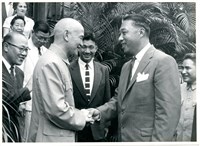 藏品(胡崇賢攝蔣中正總統茶會款待檀香山華僑觀光團鄺友良等人7)的圖片