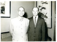 藏品(胡崇賢攝蔣中正總統接見前美軍顧問團團長史邁斯將軍)的圖片