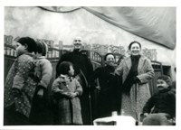 藏品(軍事委員會委員長蔣中正與夫人蔣宋美齡出席新生活運動七週年紀念會照片)的圖片