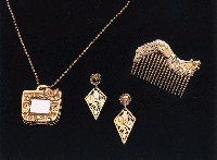 藏品(生活組曲--項鍊、髮飾、耳環)的圖片