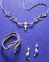 藏品(纏綿--項鍊、手環、耳環)的圖片