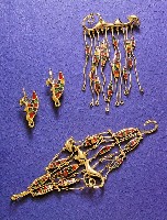 藏品(孕--手鍊、胸針、耳環)的圖片