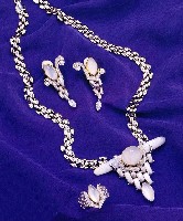 藏品(藏月--項鍊、戒指、耳環)的圖片