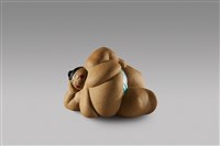 藏品(側臥力士/著銀底藍斜紋褲)的圖片