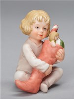 藏品(小孩系列/女孩抱聖誕襪禮物)的圖片