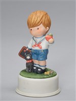 藏品(小男孩拿蘋果)的圖片