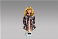 藏品(鄉村姑娘：粉紅洋裝/花披風)的圖片