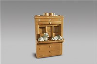 藏品(酒廚上的雙犬)的圖片