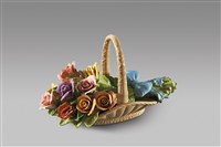 藏品(長形竹籃與花束)的圖片