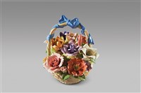 藏品(圓形竹籃與花)的圖片