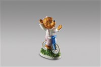 藏品(卡通熊系列：女/自行車)的圖片