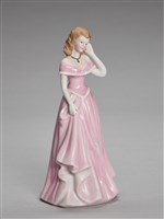 藏品(粉紅色露肩長裙禮服仕女)的圖片