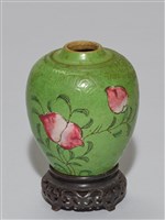 藏品(彩瓷花草紋小罐)的圖片