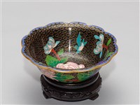 藏品(雕荷花琺瑯碗)的圖片