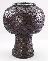 藏品(梅花紋花器)的圖片