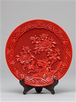藏品(剔紅牡丹圓盤)的圖片